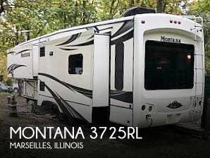 Used 2015 Keystone Montana 3725RL available in Marseilles, Illinois