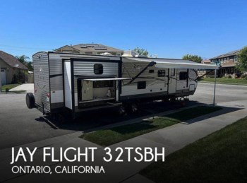 Used 2018 Jayco Jay Flight 32TSBH available in Ontario, California