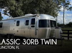 Used 2018 Airstream Classic 30RB Twin available in Loxahatchee, Florida