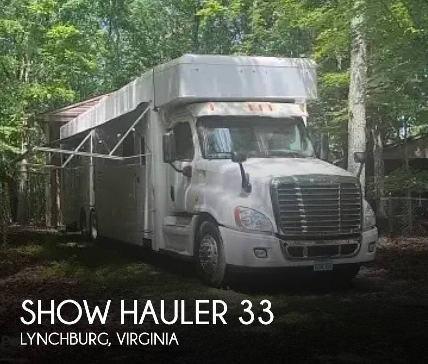 Used 2016 Show Hauler 33 available in Lynchburg, Virginia