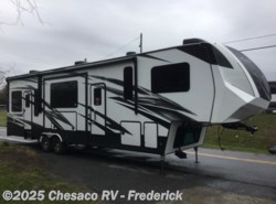 New 2019 Dutchmen Voltage V3615 available in Frederick, Maryland