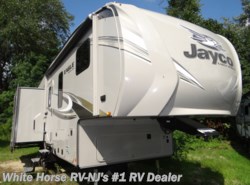 New 2019 Jayco Eagle HT 27SGX Rear Lounge Triple Slideout available in Williamstown, New Jersey