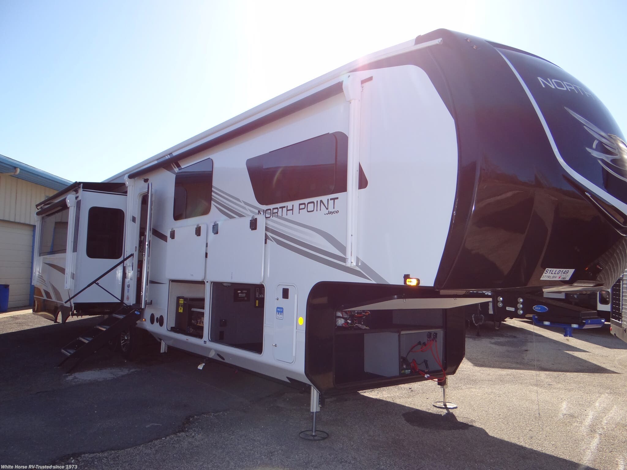New 2025 Jayco North Point 377RLBH available in Williamstown, New Jersey
