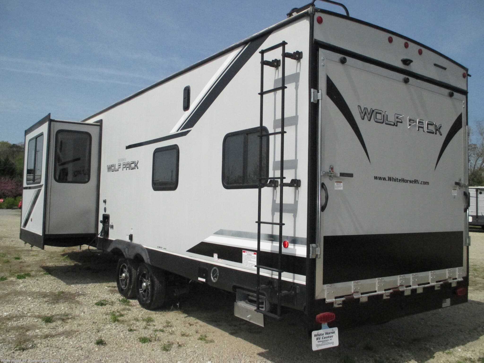 Used 2020 Forest River Cherokee Wolf Pack 25PACK12+ Theater Seat Slide, Rear 12' Cargo available in Williamstown, New Jersey