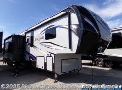 New 2019 Keystone Avalanche 395BH available in Longs, South Carolina
