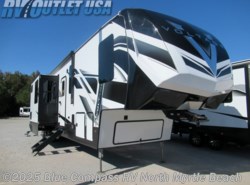 New 2022 Dutchmen Voltage 4225 available in Longs, South Carolina