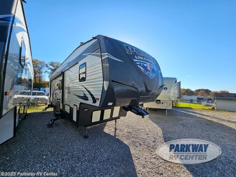 Used 2017 Palomino Puma Unleashed 373-QSI available in Ringgold, Georgia