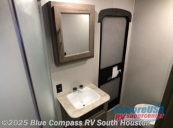 New 2020 CrossRoads Zinger ZR328SB available in Houston, Texas