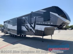 New 2021 Dutchmen Voltage 4225 available in Houston, Texas