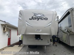 New 2020 Jayco Eagle HT 29.5BHDS available in Smyrna, Delaware