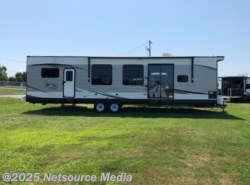 New 2019 Jayco Bungalow 40FKDS available in Milford, Delaware
