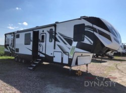 New 2022 Dutchmen Voltage 4245 available in Bunker Hill, Indiana