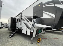 New 2021 Dutchmen Voltage 4225 available in Bunker Hill, Indiana