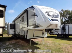 New 2021 Forest River Cherokee Arctic Wolf Suite 3880 available in Zephyrhills, Florida