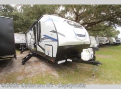 New 2022 Forest River Cherokee Alpha Wolf 26DBH-L available in Zephyrhills, Florida