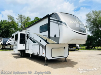 Used 2021 Skyline Alliance Paradigm 365RD available in Zephyrhills, Florida