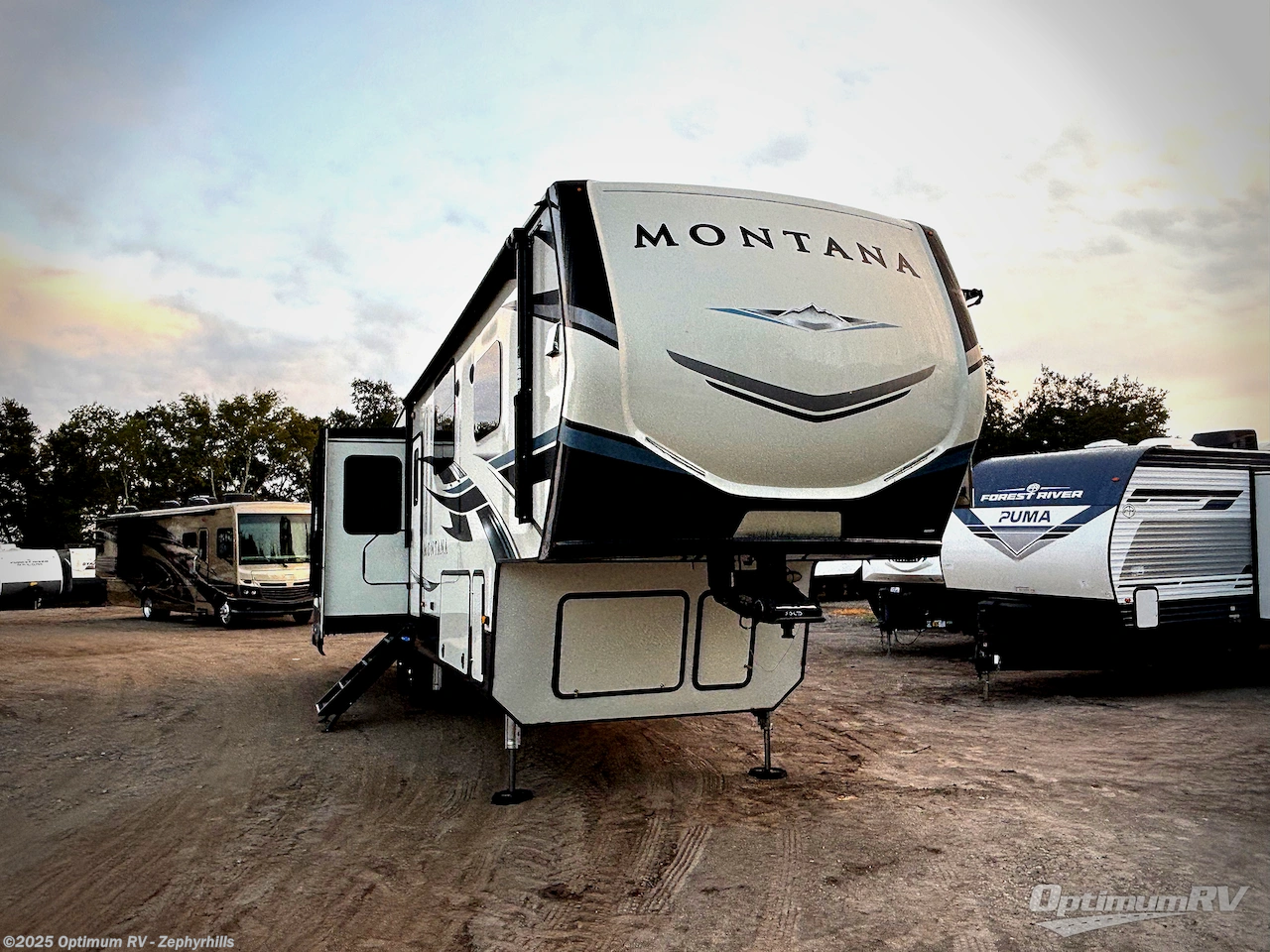 Used 2021 Keystone Montana 3231CK available in Zephyrhills, Florida