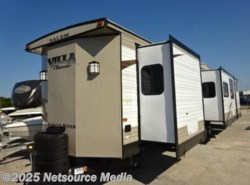 Used 2017 Forest River Salem Villa 402QBQ available in Bushnell, Florida