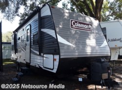 Used 2018 Dutchmen Coleman Lantern - Conventional 262BH available in Bushnell, Florida