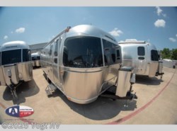 New 2020 Airstream Flying Cloud 26RB Twin available in Fort Worth, Texas