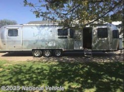 Used 2009 Airstream Classic Limited 34' Travel Trailer available in Cavalier, North Dakota