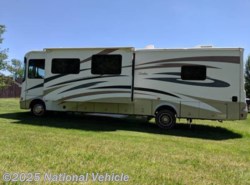 Used 2007 Georgie Boy Landau 3325DS available in Eaton, Ohio