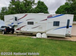 Used 2008 Holiday Rambler Alumascape 33CKT available in Ixonia, Wisconsin
