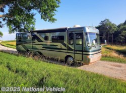 Used 2003 Safari Zanzibar 3913 available in Maple Hill, Kansas