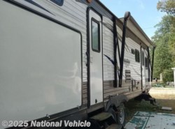 Used 2016 Heartland Prowler Lynx 31LX available in Marlborough, Massachusetts