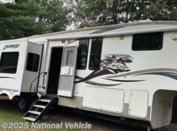 Used 2009 Keystone Everest 345S available in Bonner Springs, Kansas