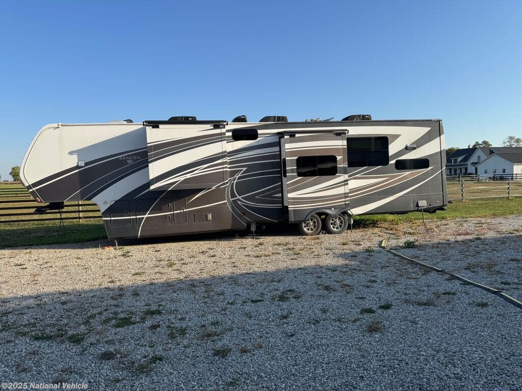 Used 2022 Vanleigh Beacon 41LKB available in Cicero, Indiana