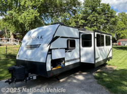 Used 2021 Dutchmen Kodiak Express Ultra Lite 283BHSL available in Independence, Missouri