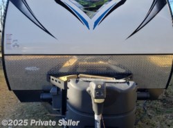 Used 2017 Coachmen Freedom Express Blast 271BL available in Davison, Michigan
