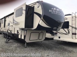 Used 2018 Keystone Montana 380TH available in Puyallup, Washington