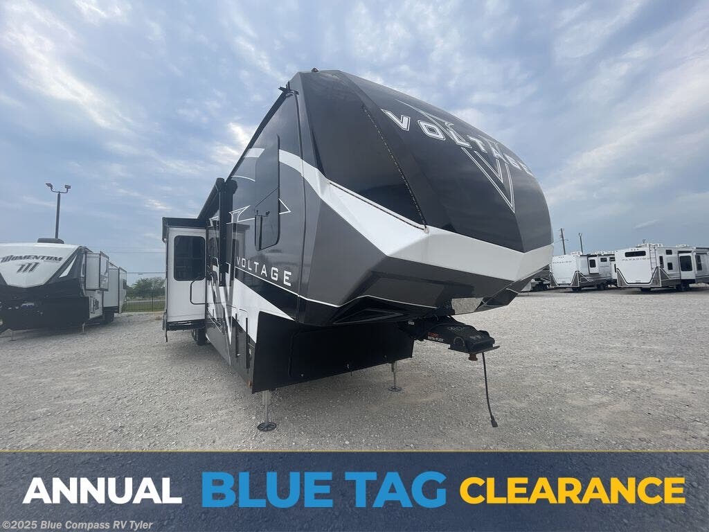 New 2025 Dutchmen Voltage 4225 available in Tyler, Texas