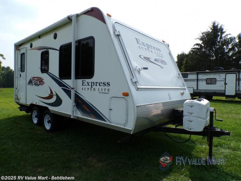 Used 2011 Keystone Passport Express SL 190EXP available in Bath, Pennsylvania