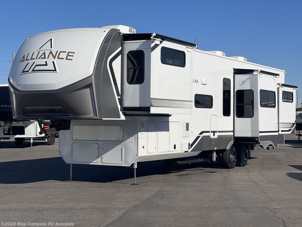 New 2025 Alliance RV Paradigm 395DS available in Avondale, Arizona