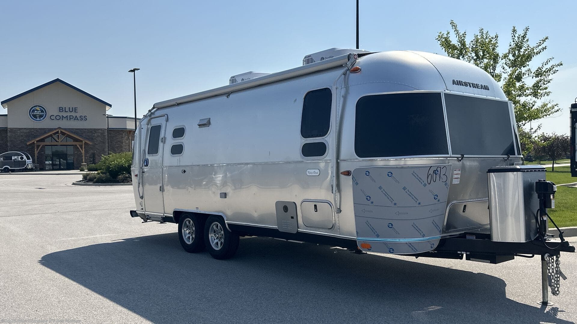 New 2025 Airstream Flying Cloud 25FB Twin available in Altoona, Iowa