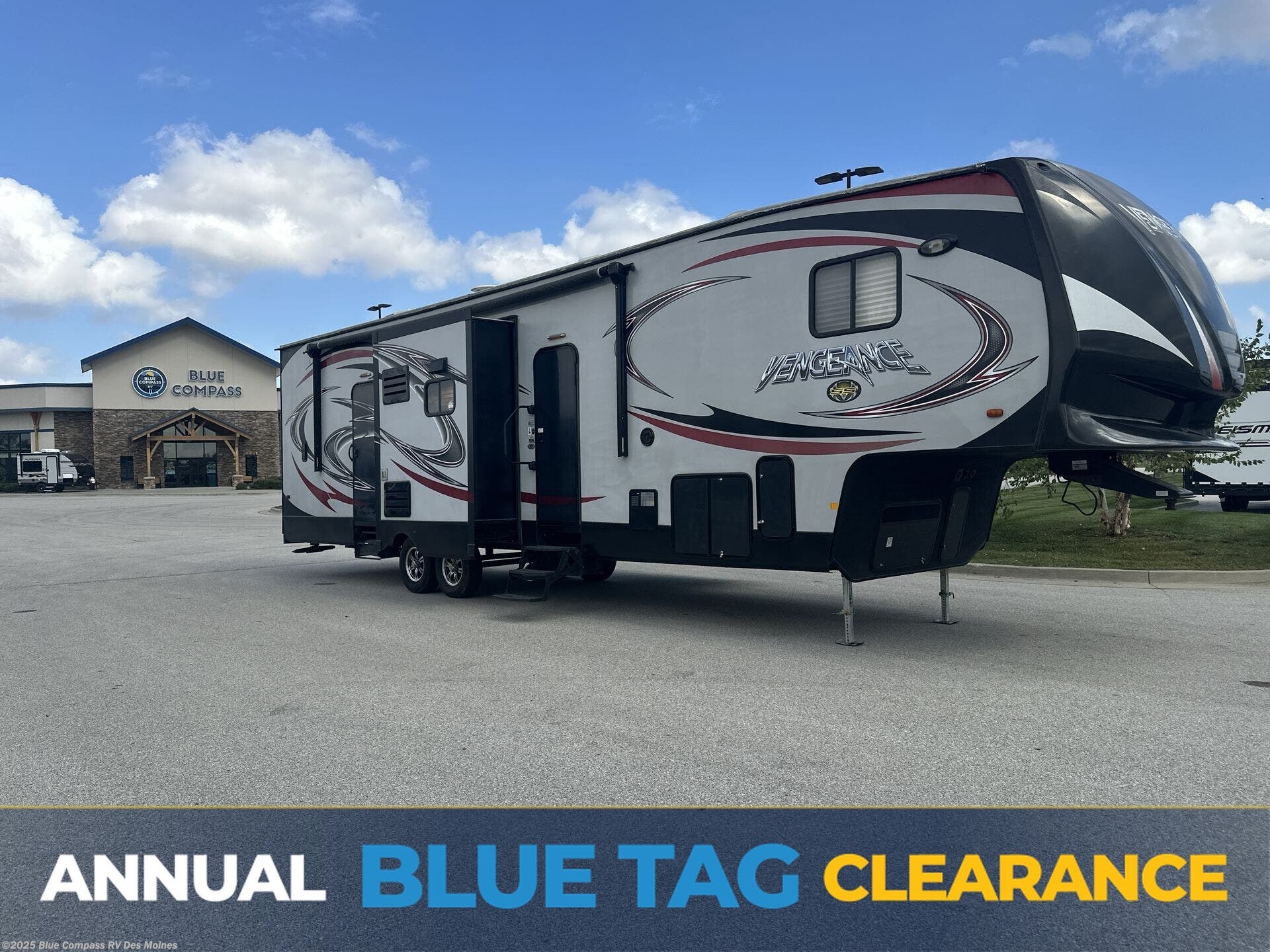 Used 2015 Forest River Vengeance Super Sport 320A available in Altoona, Iowa