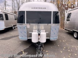 New 2025 Airstream International 27FB Queen available in Latham, New York