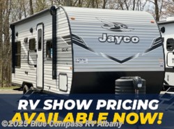 New 2025 Jayco Jay Flight SLX 210QB available in Latham, New York