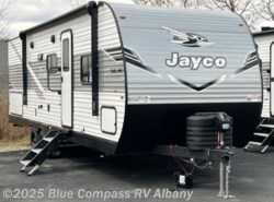 New 2025 Jayco Jay Flight SLX 261BHS available in Latham, New York