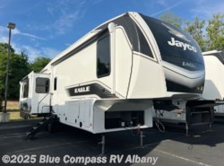 New 2025 Jayco Eagle 321RSTS available in Latham, New York