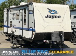 Used 2018 Jayco Jay Feather 23BHM available in Latham, New York