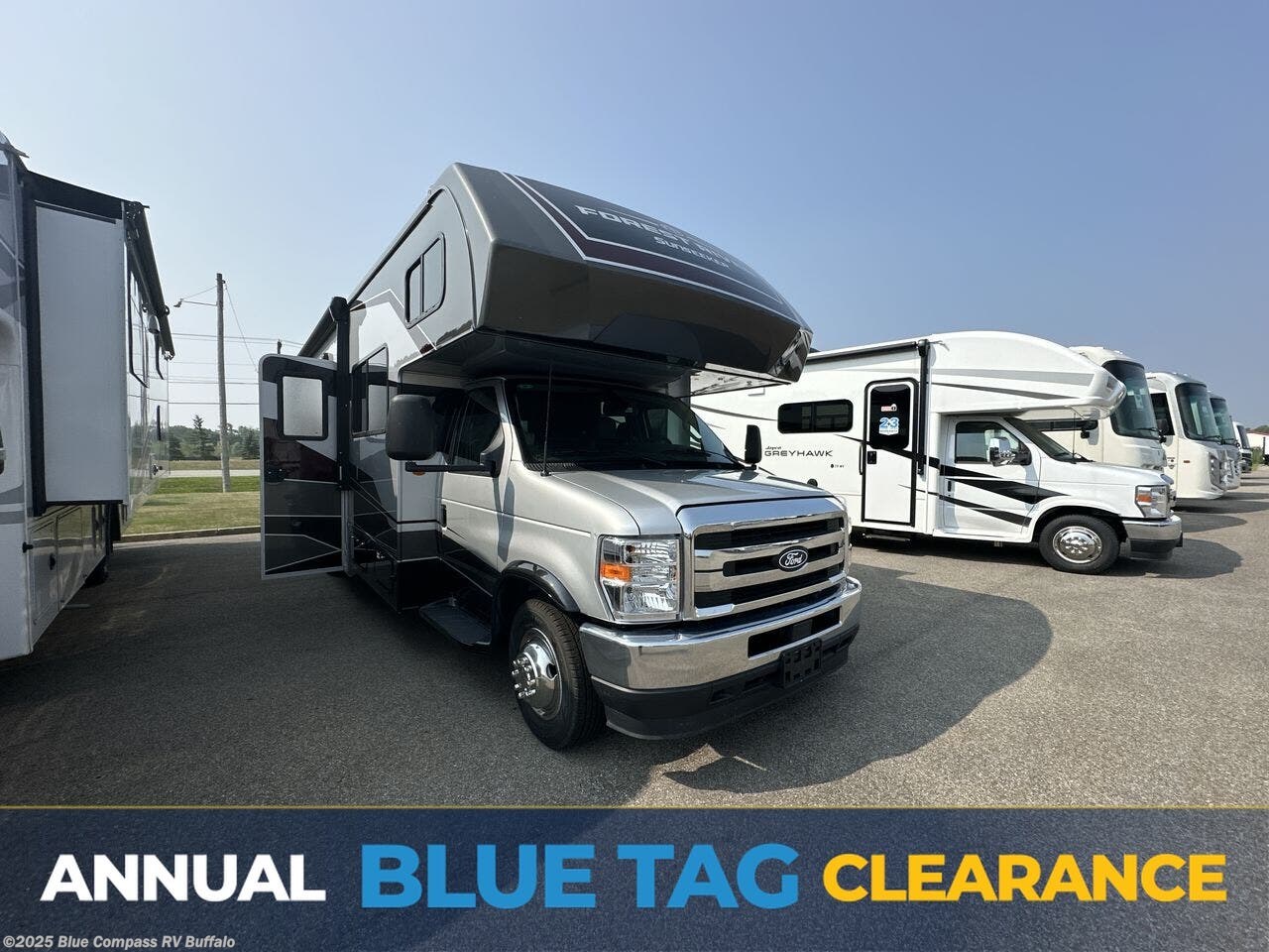 New 2026 Forest River Sunseeker 2860DS available in West Seneca, New York