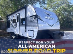 New 2025 Jayco Jay Flight SLX 210QB available in Casselberry, Florida