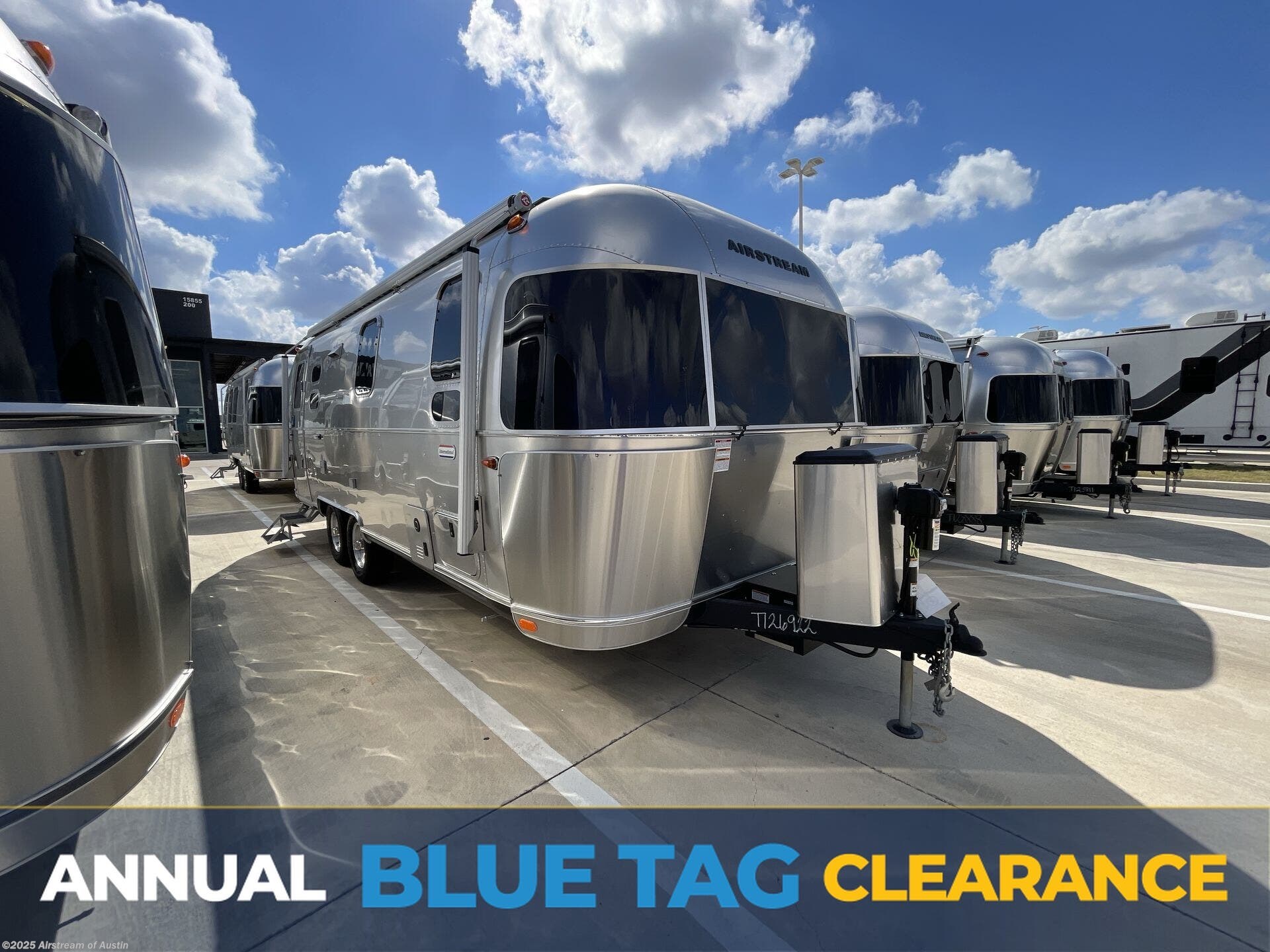 New 2026 Airstream International 25FB available in Buda, Texas