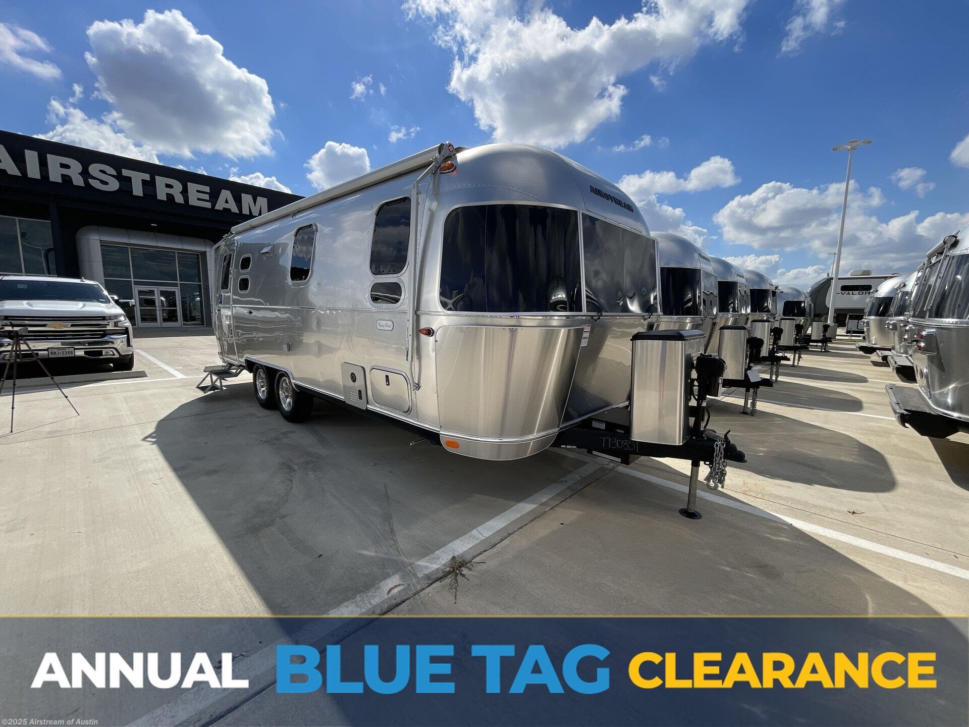 New 2026 Airstream Flying Cloud 25FB available in Buda, Texas