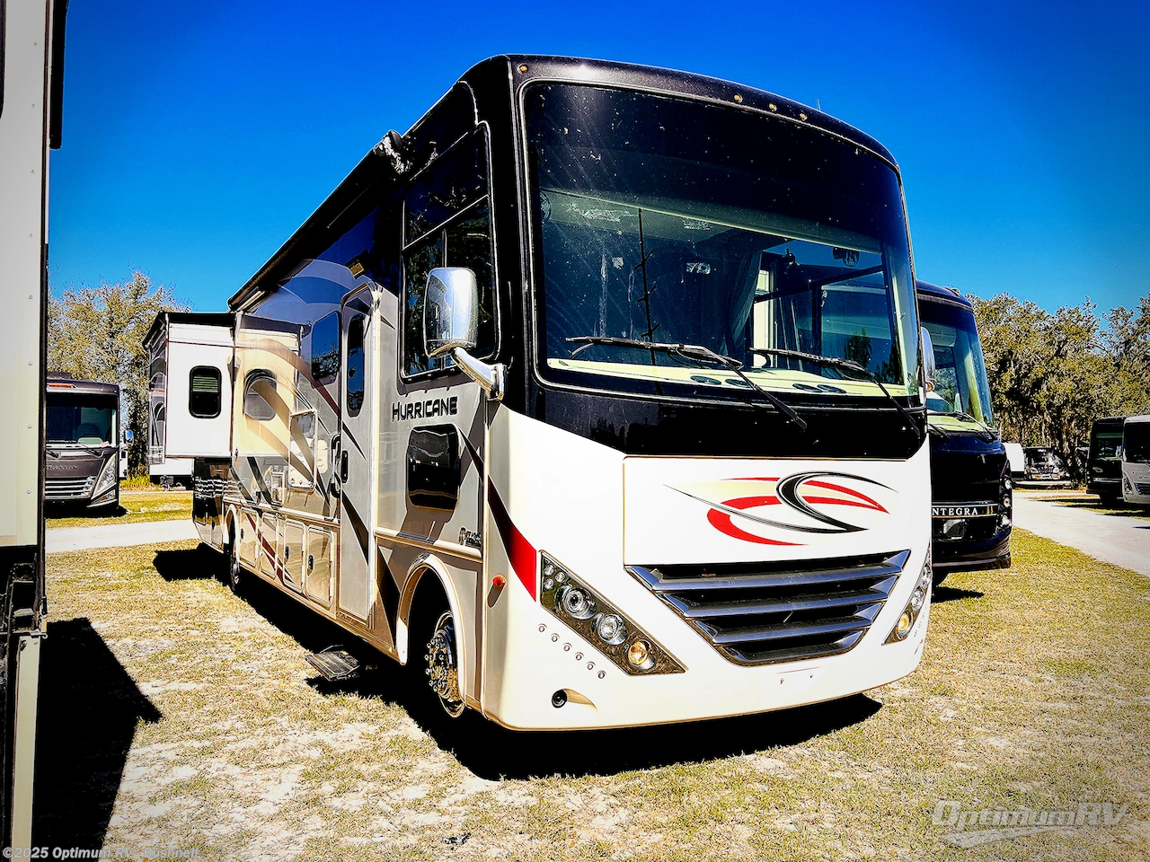 Used 2020 Thor Hurricane 35M available in Bushnell, Florida