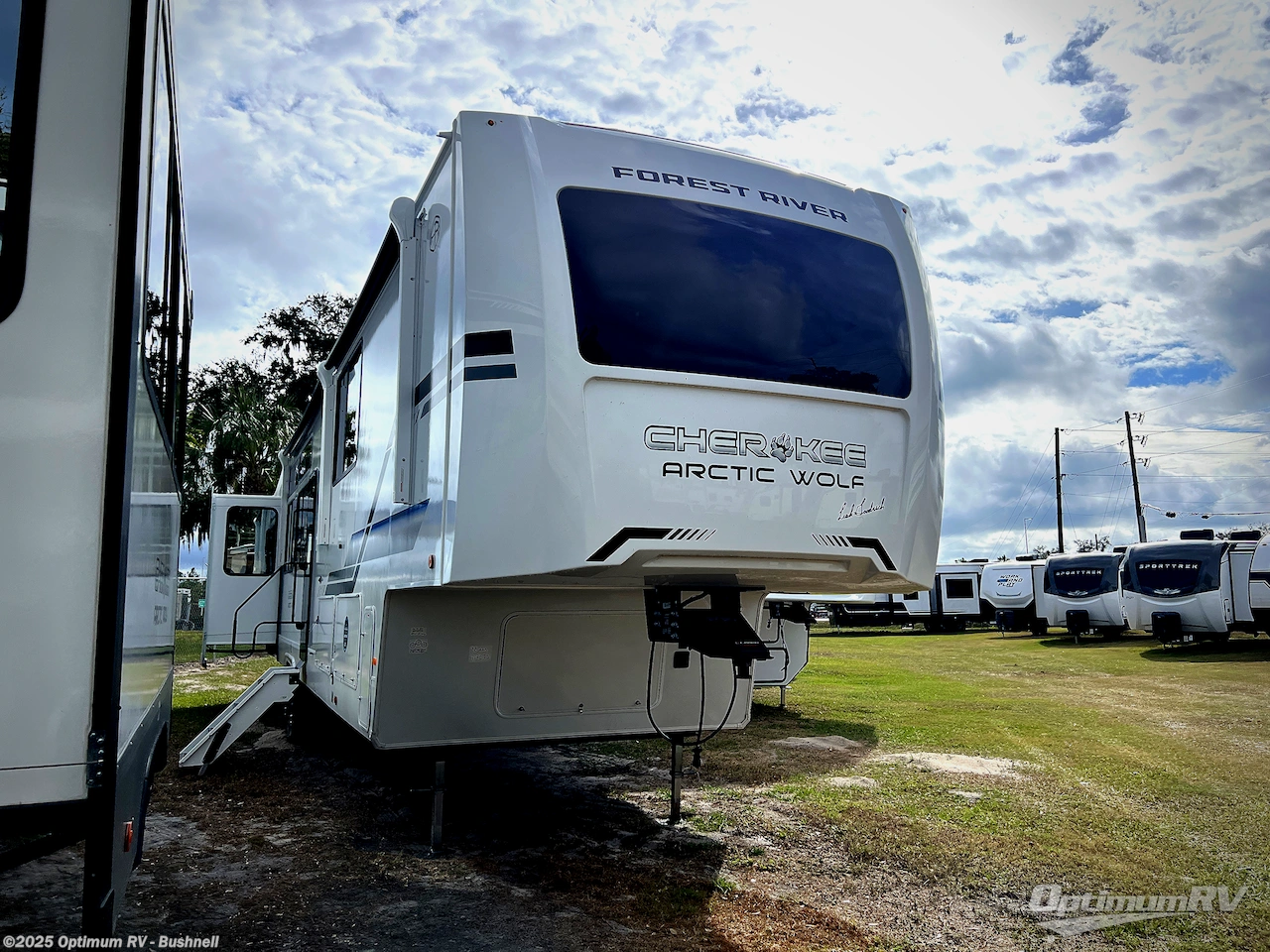 New 2026 Forest River Cherokee Arctic Wolf 38LEAH.G available in Bushnell, Florida
